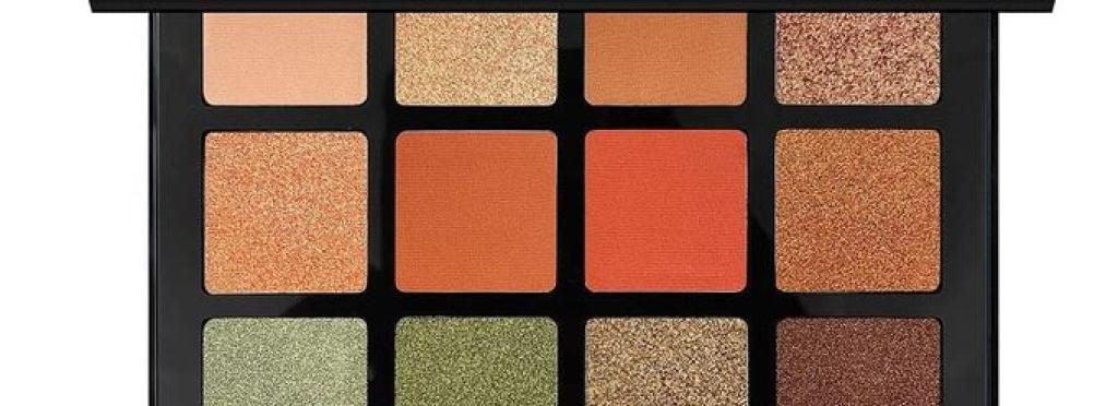LA Girl eyeshadow palette 43084 matte and glitter shades