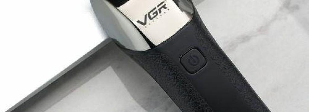 V-171 Professional Electric Hair Clipper for Men from VGR - Rechargeable, Black/Silver