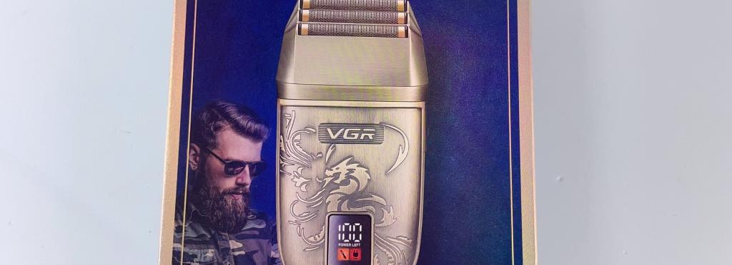 VGR V-349 Gold Hair Clipper for Men - Cordless with Triple Titanium Foil Cutting Technology, LED Display, Comfortable Design
