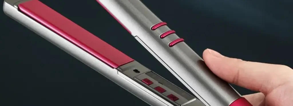 VGR 580 Professional Hair Straightener - Super-Fast Heating, Digital Screen, Ceramic Plates with Uniform Heat Technology for Perfect Protection and Styling