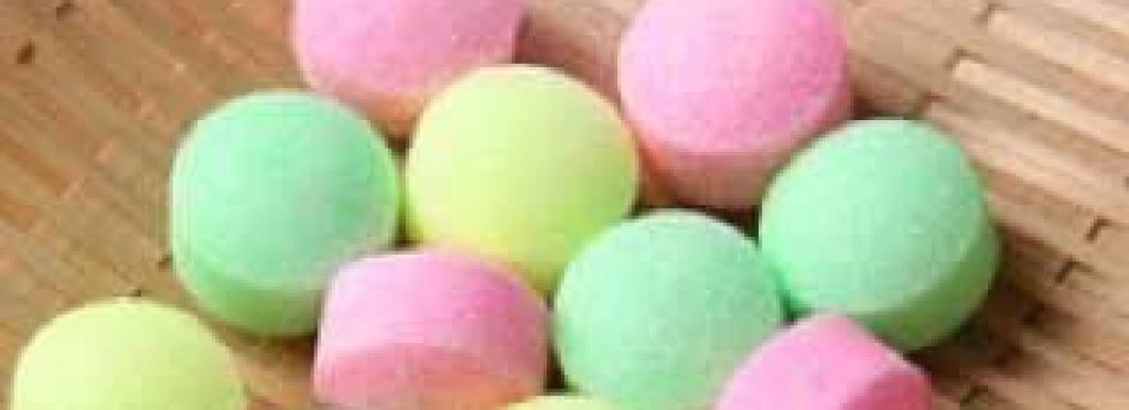 Naphthalene balls to protect clothes from moths and insects 20 pieces