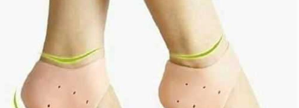 Silicone heel cup to treat heel pain