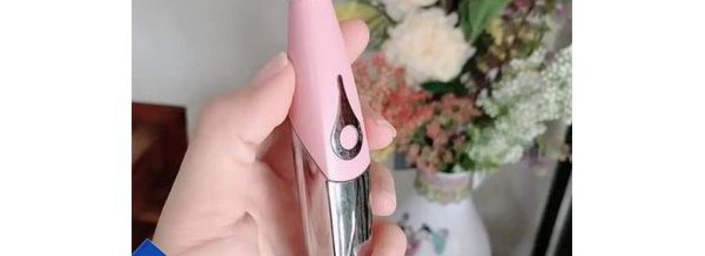 As Seen On Tv silicone brush for removing blackheads, oils, and facial cleaning