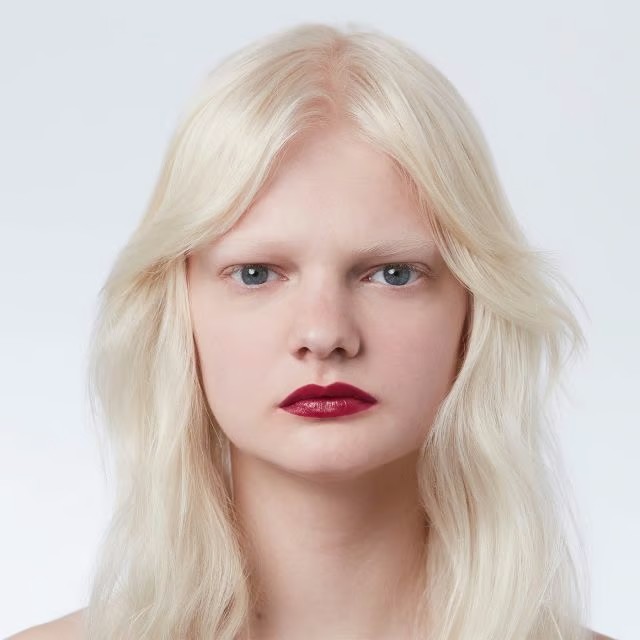 Gucci satin lipstick A Lif 506 dark brown — image 2