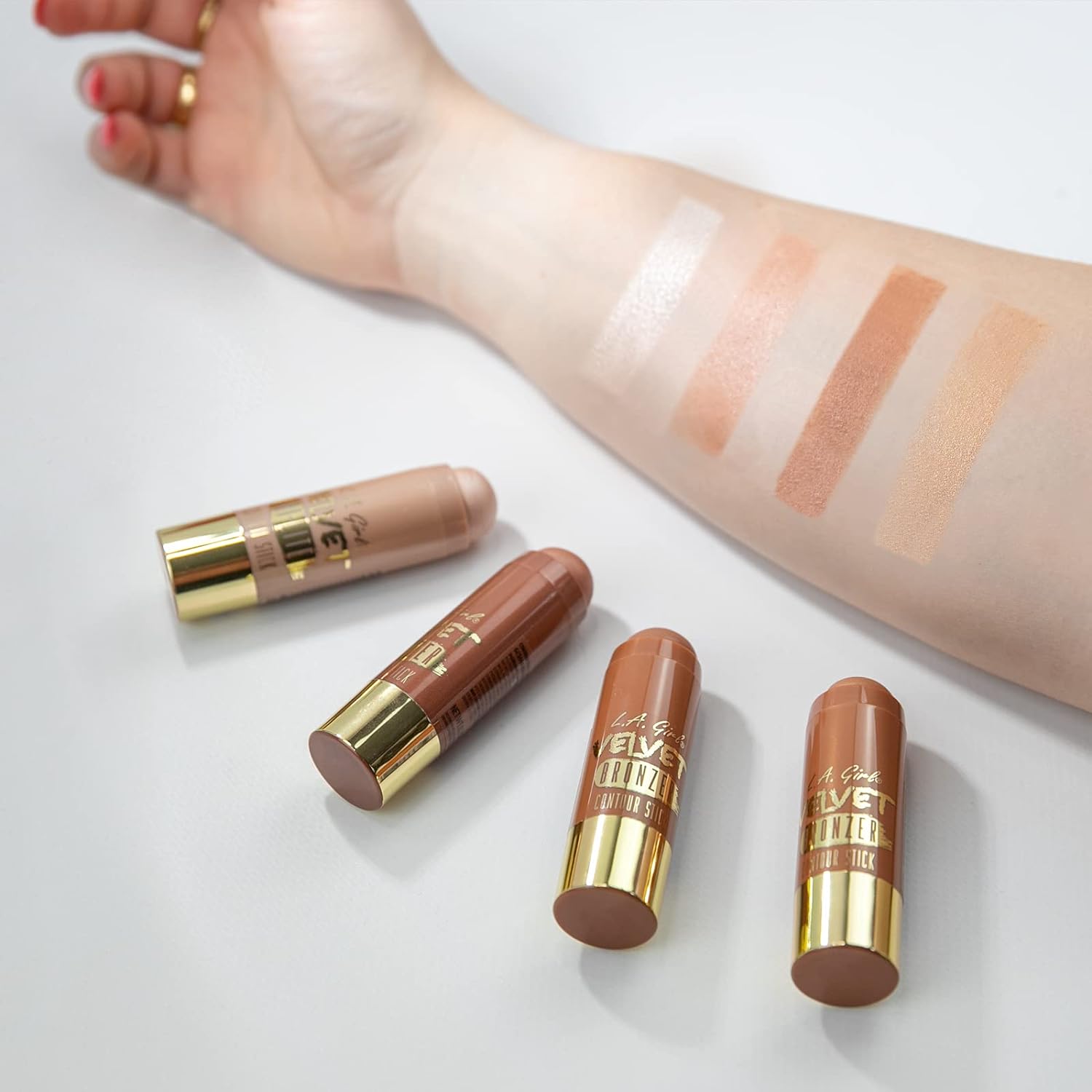 LA Girl Velvet highlighter pen light beige shade 582 — image 2