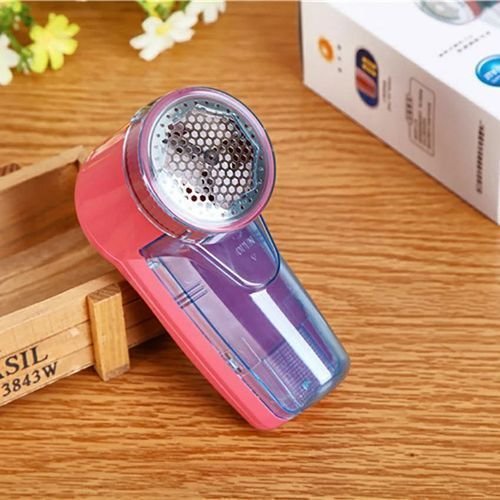 Lint remover machine powered by batteries — image 2