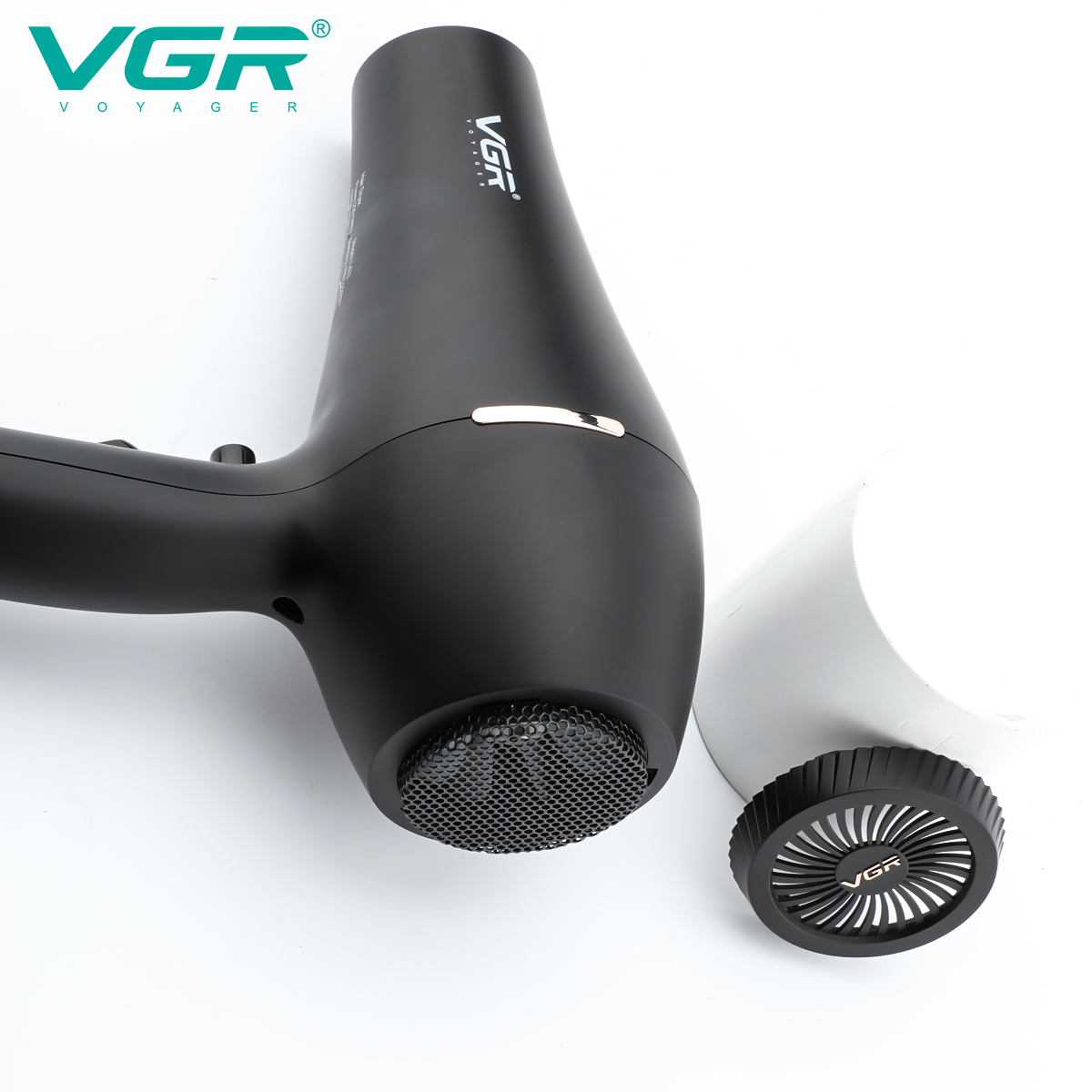 استيشوار VGR V-433 أيوني احترافي - 2200 واط، تقنية الأيونات السالبة، 2 ملحق (مكثف وموزع)، خفيف الوزن ومضاد للتجعد