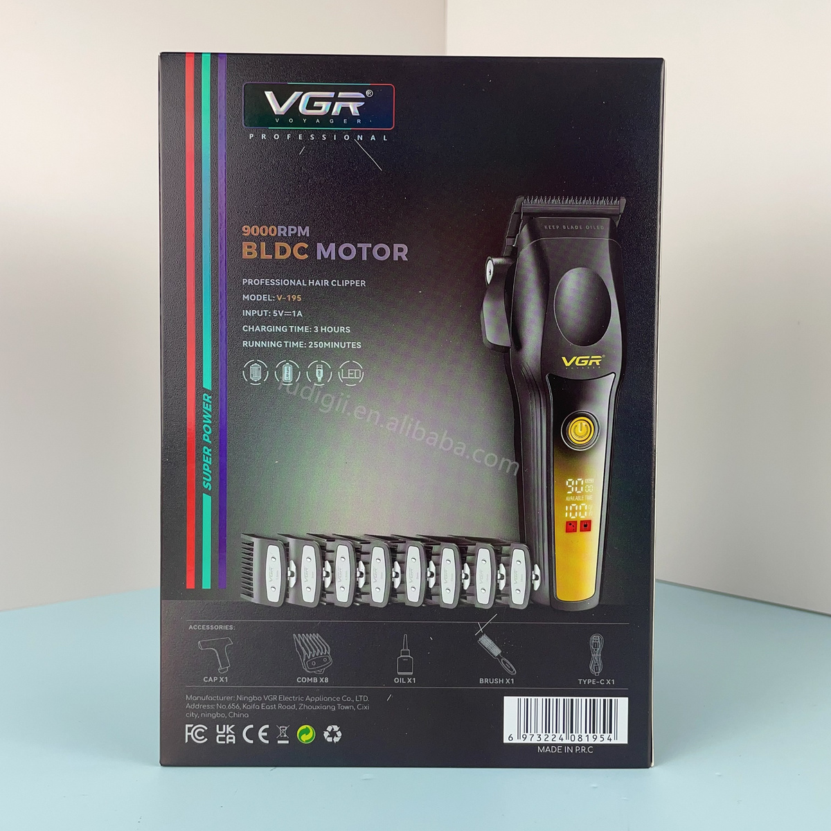 ماكينة حلاقة VGR V-195 الاحترافية بمحرك BLDC - شفرات DLC، 8 أمشاط معدنية، شاشة LED ذكية، بطارية 250 دقيقة