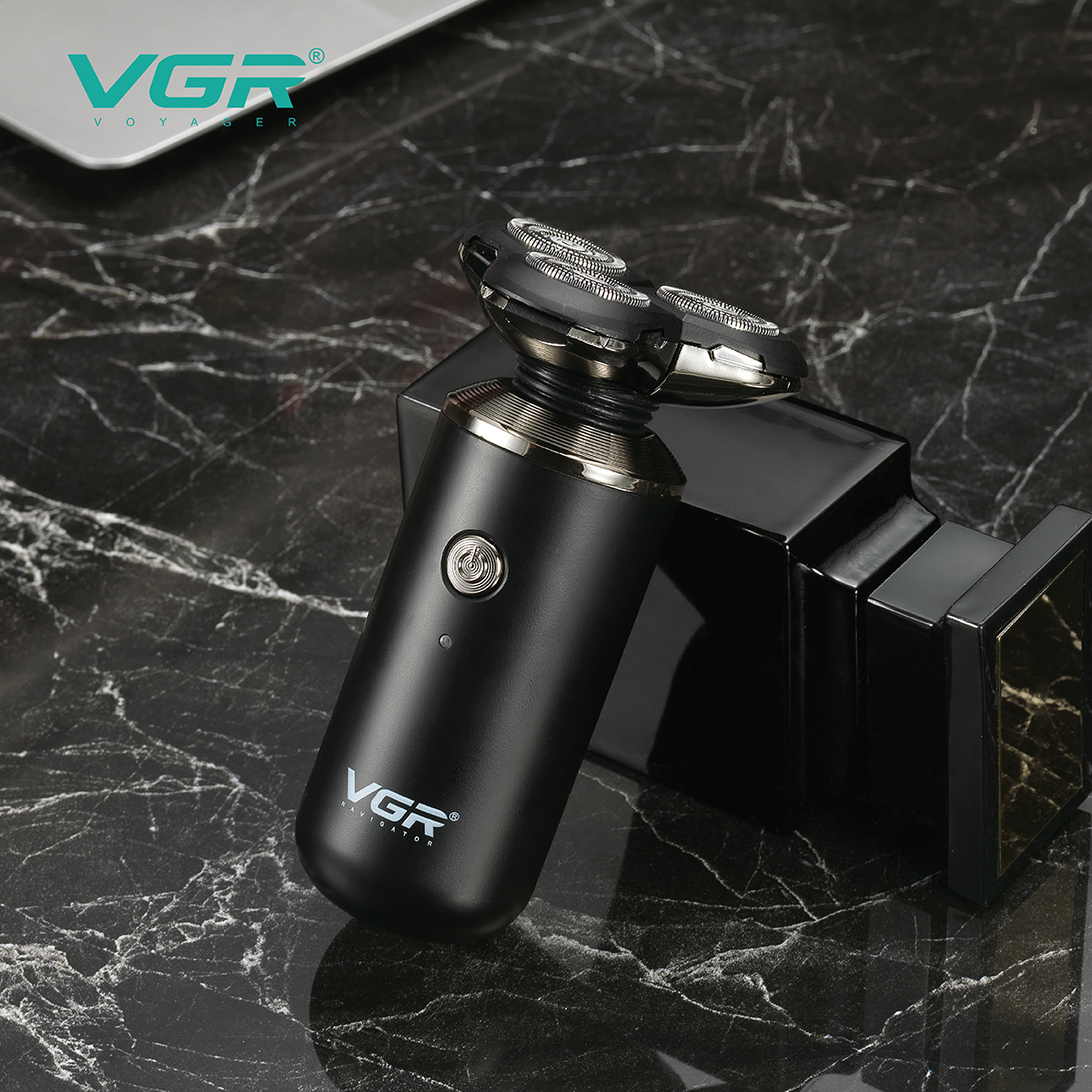 ماكينة حلاقة VGR V-317 اللاسلكية للذقن - رأس دوار ثلاثي الأبعاد، حلاقة رطبة وجافة، مقاومة للماء IPX6، شحن USB