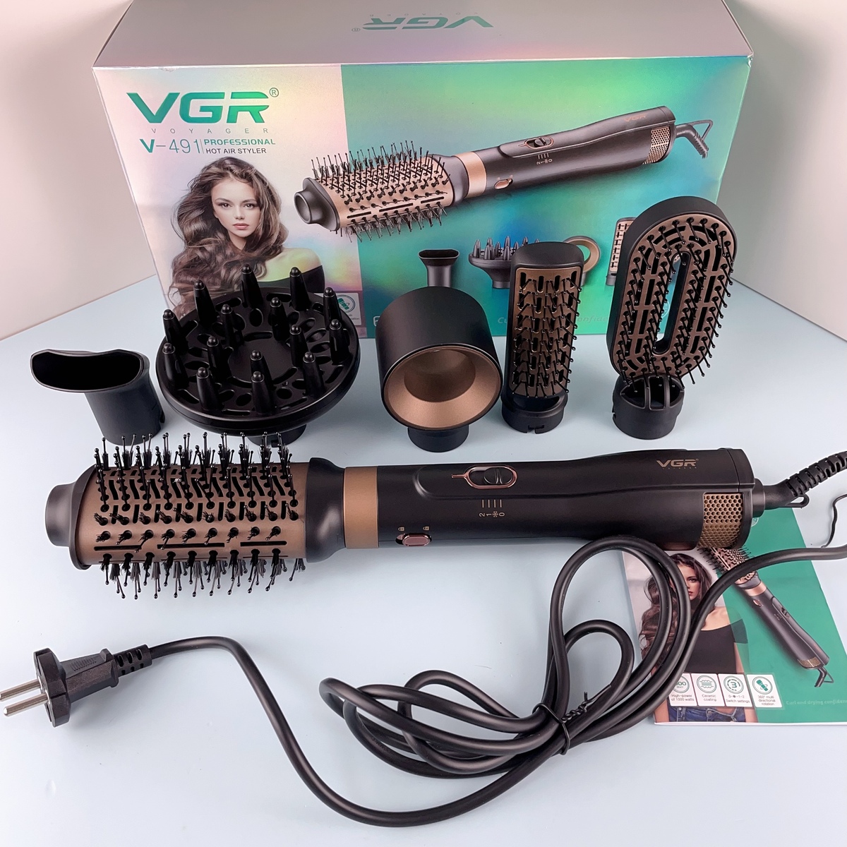 مصفف شعر VGR V-491 الاحترافي - جهاز تصفيف 6 في 1 بالهواء الساخن وتقنية الأيونات، مع 6 ملحقات لكل أنواع الشعر