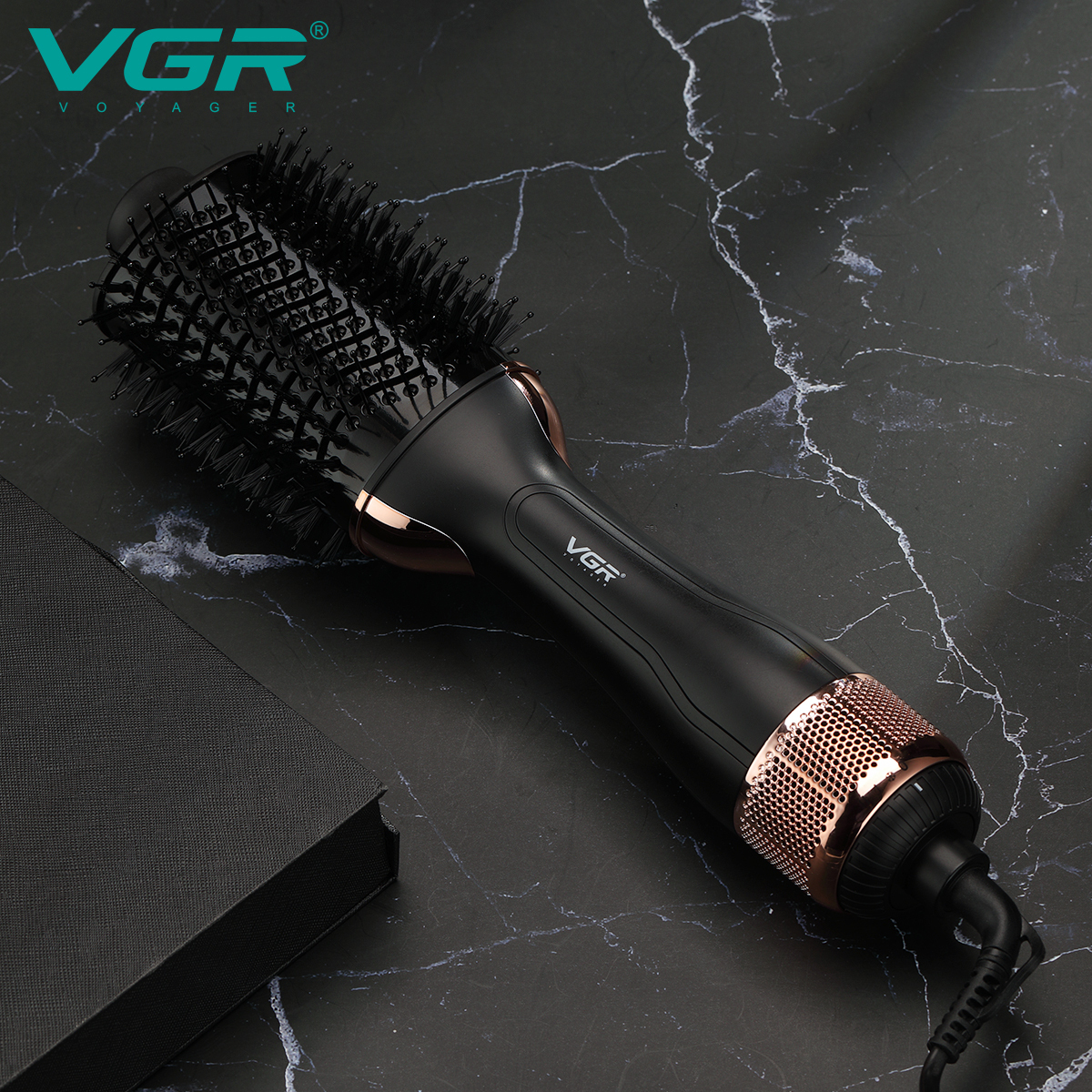 مصفف شعر VGR V-492 الاحترافي - فرشاة هواء ساخن 2 في 1 لتجفيف، فرد وتجعيد الشعر، تصميم مضاد للحروق، 3 إعدادات حرارة، سلك دوار 360 درجة