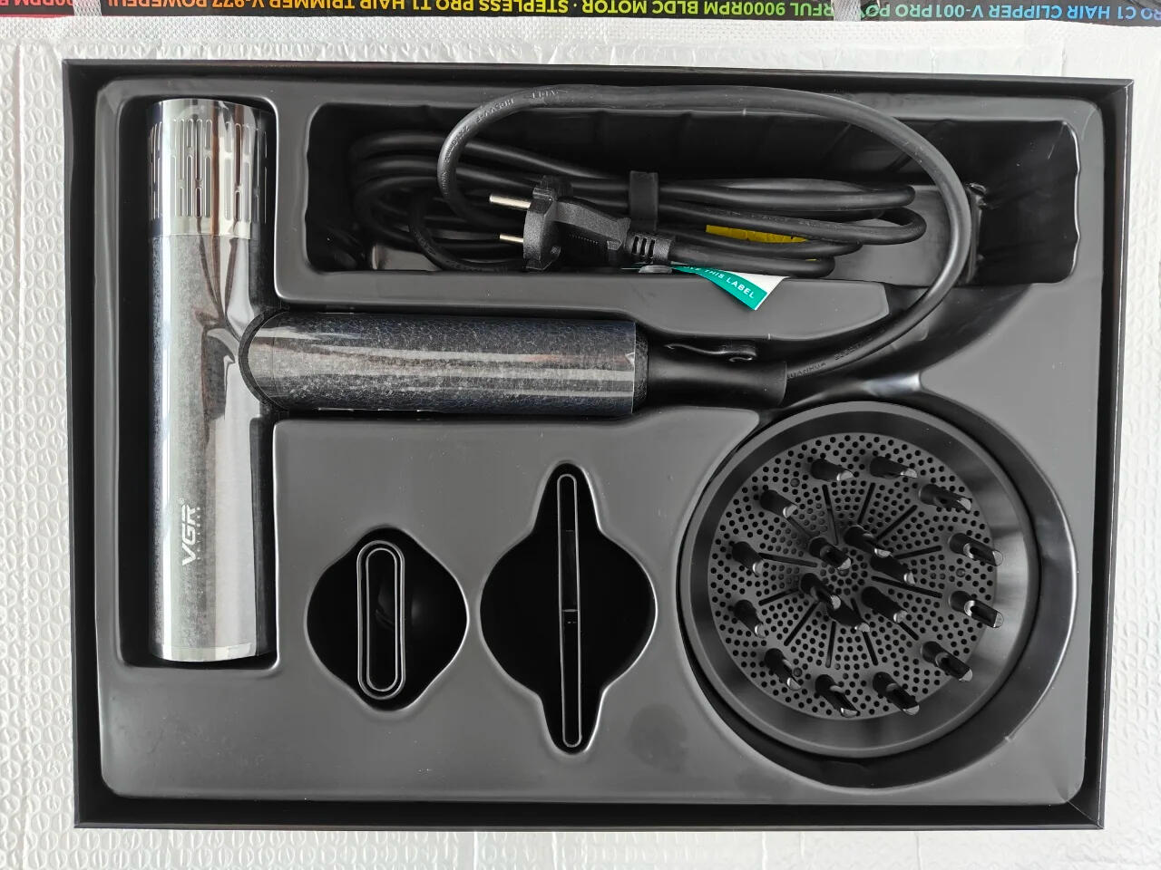 VGR Professional Hair Dryer Brushless Motor 110000 RPM V-640HD — image 3