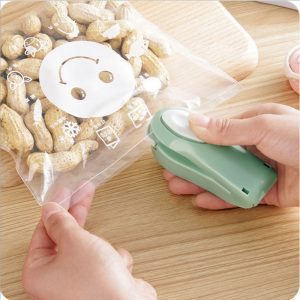 اله تغليف الطعام و اكياس الطعام Mini Portable Food Storage Bag Sealing Machine طريقة استخدام ماكينة تغليف اكياس الطعام Mini Portable Food Storage Bag Sealing Machine